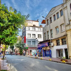 fish-gold-apart-suites.istanbul-turkeyhotels.com/