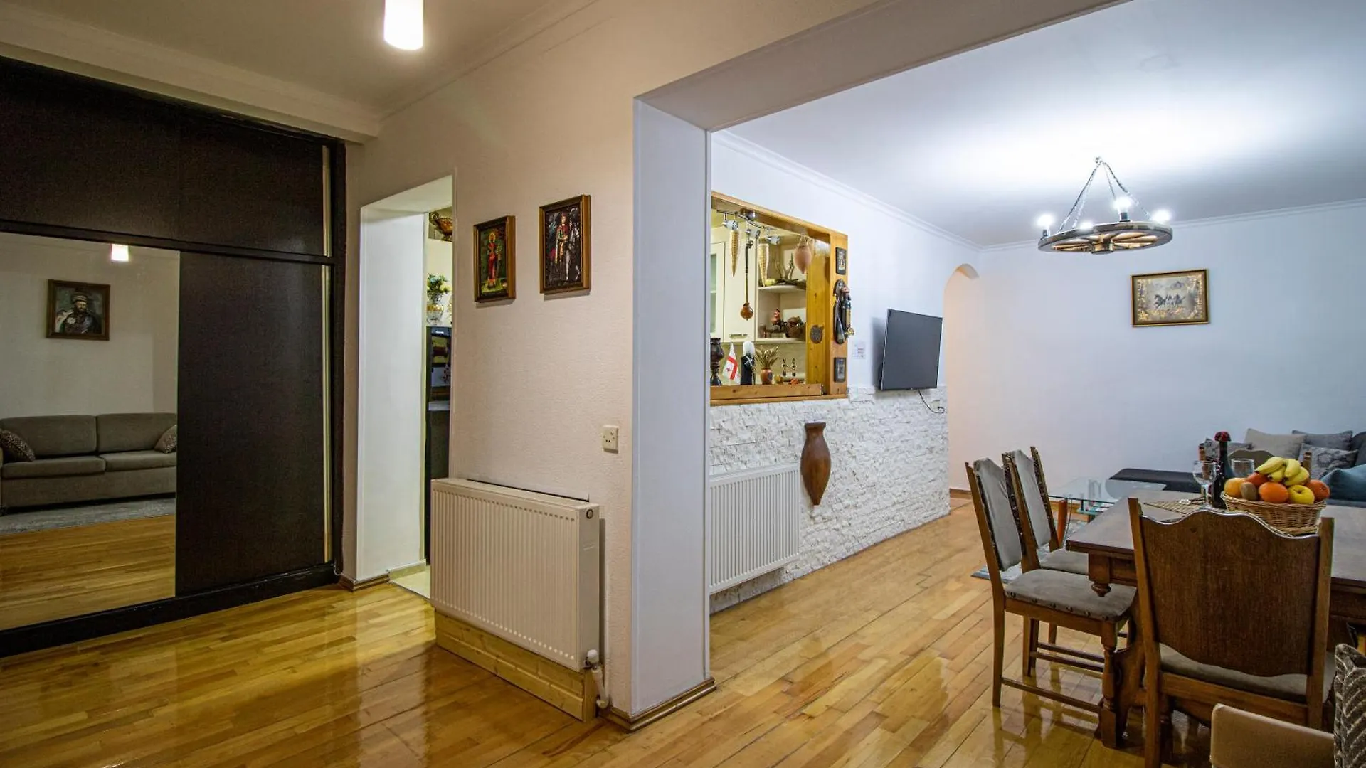 Cozy Apartment On Kostava Tbilisi Georgia