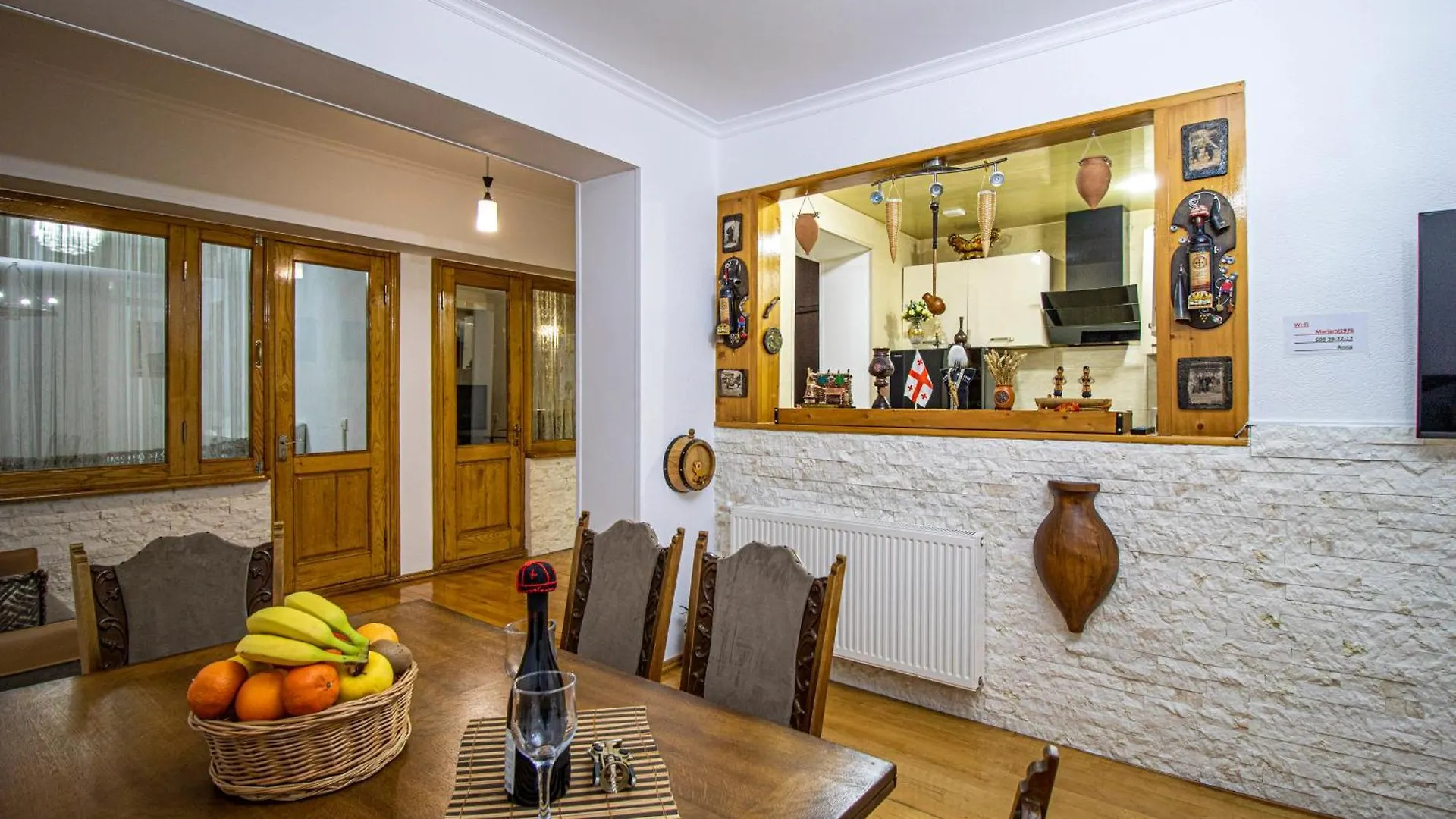 Cozy Apartment On Kostava Tbilisi