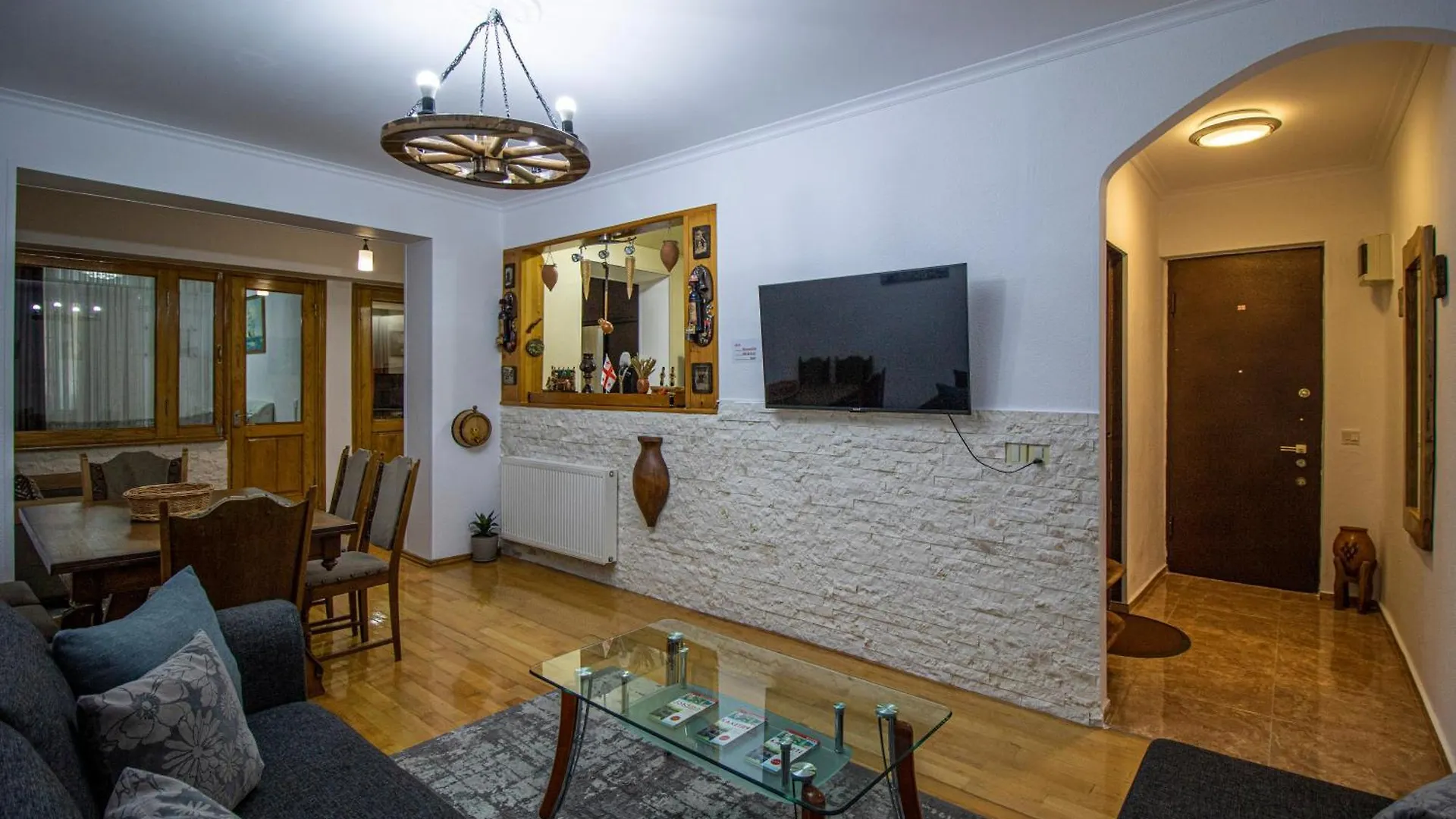Cozy Apartment On Kostava Tbilisi Georgia