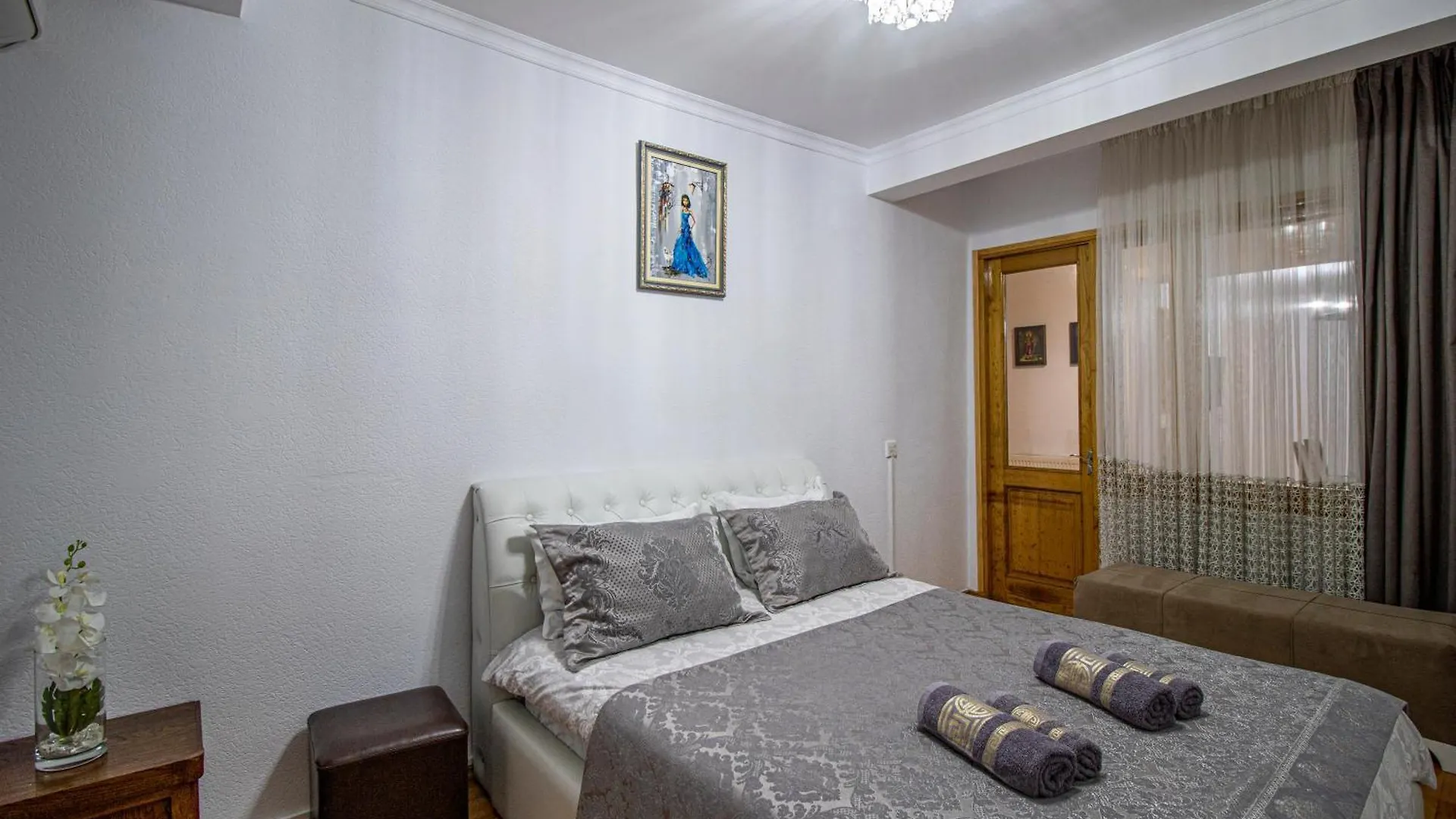 Cozy Apartment On Kostava Tbiliszi
