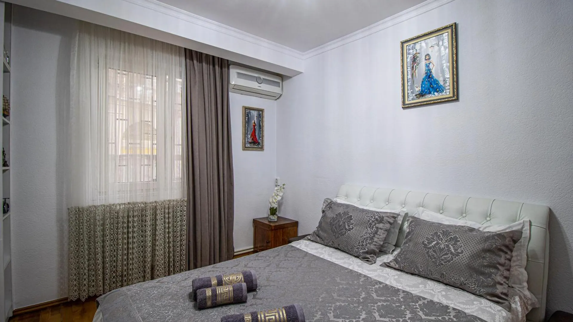 Cozy Apartment On Kostava Tbiliszi Grúzia